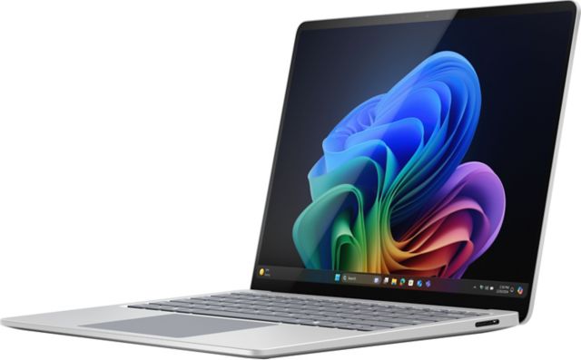 Surface Copilot+ PC Laptop (7th Edition) 13.8 inch Qualcomm Snapdragon X Elite/16GB/512GB Windows 11 Pro - Platinum - ONLINE ONLY